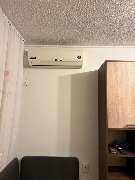 Închiriez garsonieră