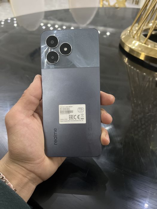 Realme Not 50 sastayana ideal