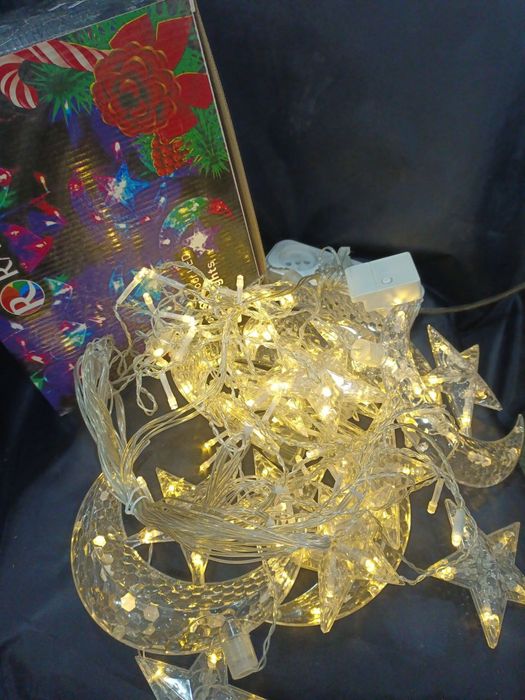 Гирлянды всех типов в продаже.