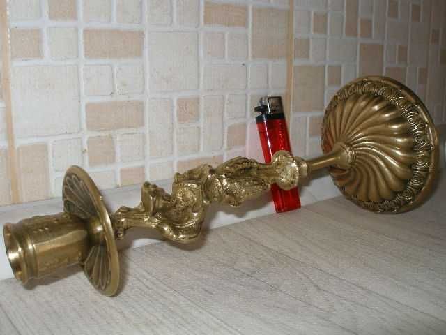 .Бронзов Свещник.