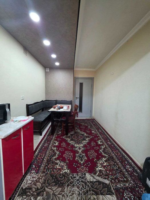 Продаётся 2х комн квартира на 1 этаже Ор-р Университет Овир