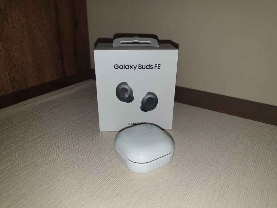 Bluetooth слушалки Samsung Galaxy Buds FE R400 - Graphite