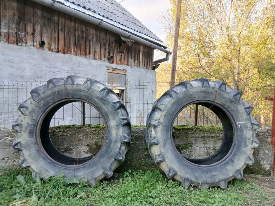 Vând cauciucuri tractoru second-hand