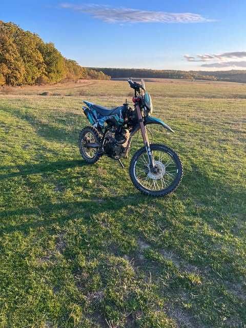 schimb kxd 150cc  ofer si diferenta unde este nevoie.