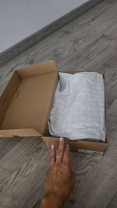 Ugg Tazz II, noi, originali