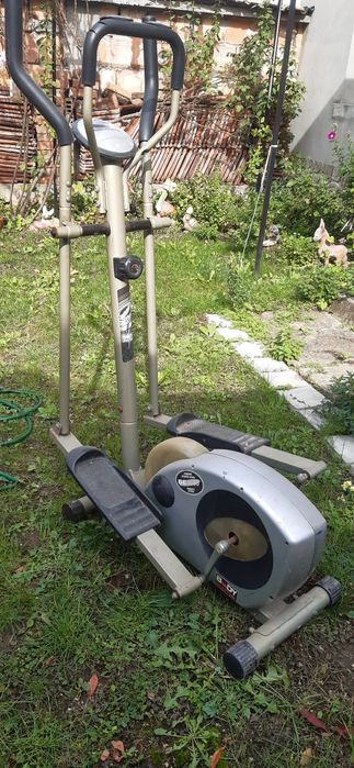 Степер фитнес уред