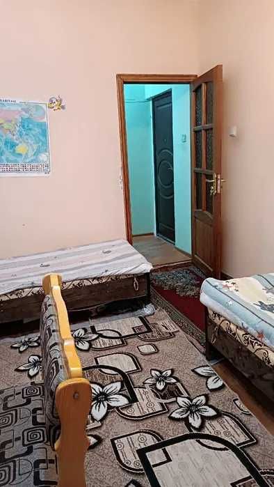 1 Этажда 2 хонали квартира сотилади 5 микрн СОФМЕД орка томони