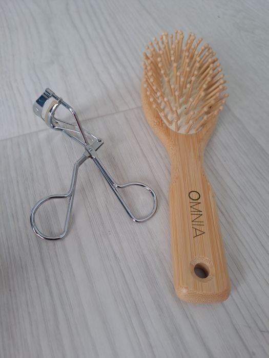 Cleste curbare gene + Perie par