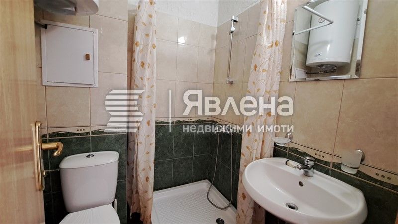 Просторно студио с паркоместа в близост до Какао бийч!!