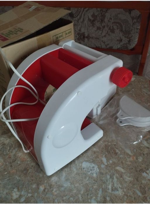 Продается электрическая лапшарезка и тестокаталка