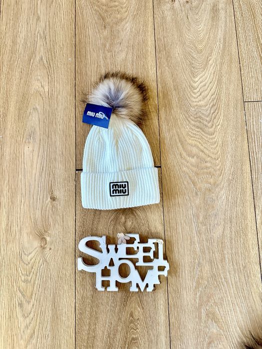 Разкошни шапки СК,The North face,Miu Miu с етествен пух