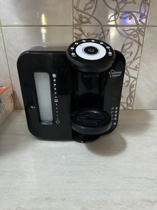 Aparat pentru prepararea laptelui praf