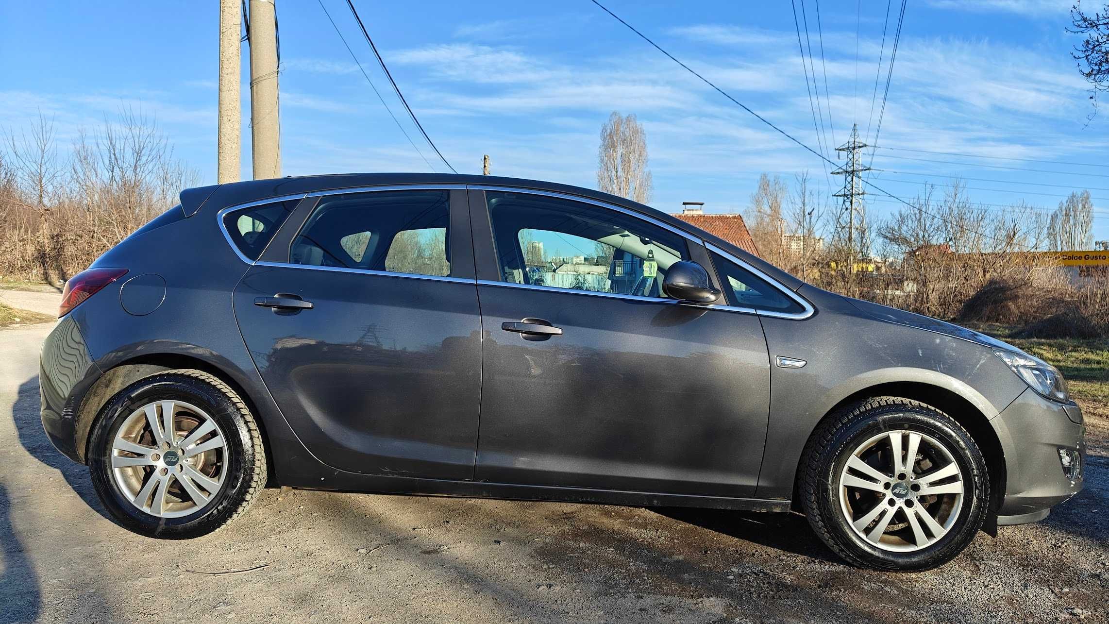 Opel Astra J, 1.4T 140кс, NAVI