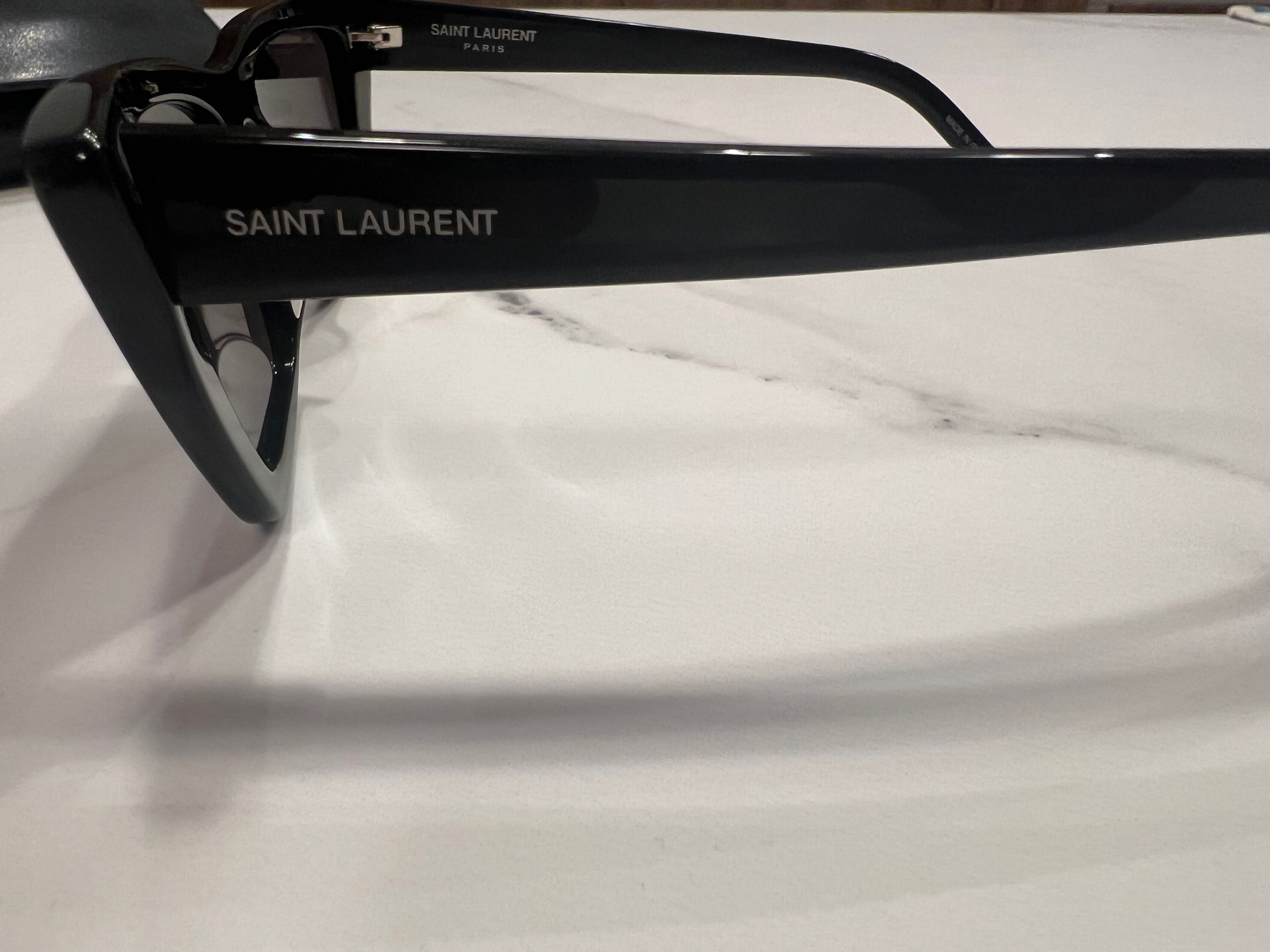 Saint Laurent 276 MICA 001