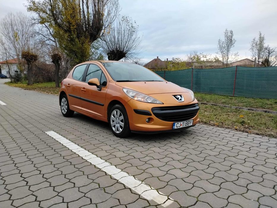 Peugeot 207 motor 1.4 benzina an 2008 acte la zii