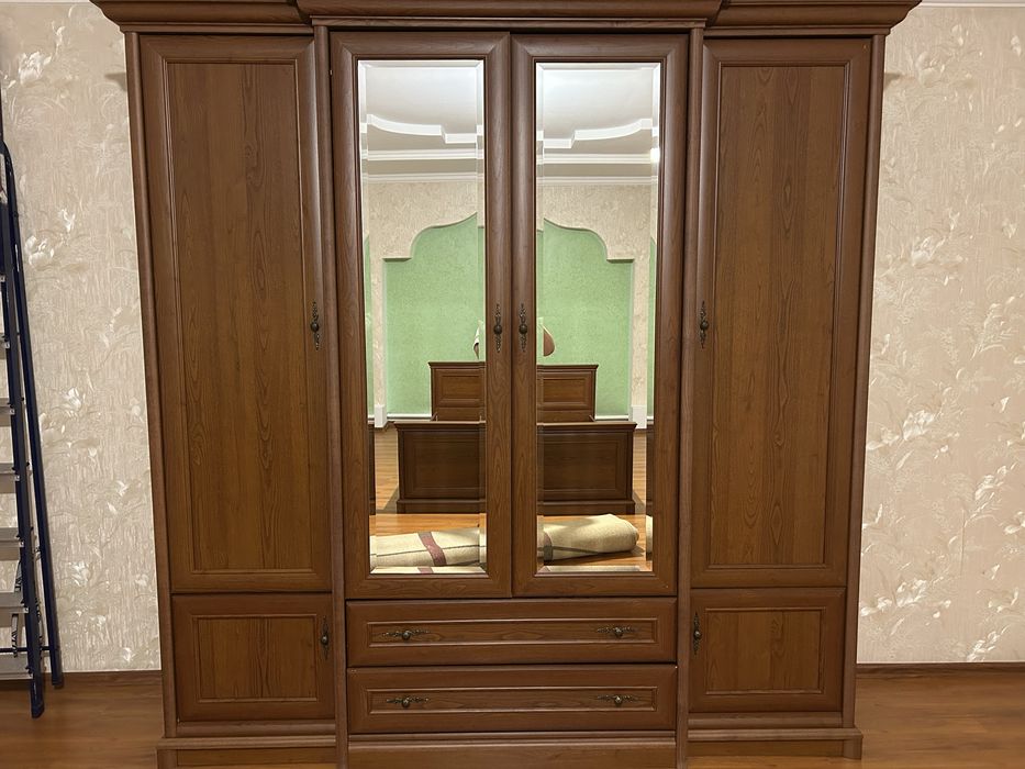 Шкаф для спальней состояние бу