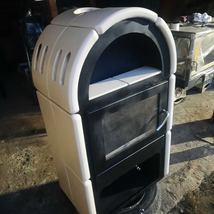 Sobă tip șemineu de 9 kw  marca HARK , producție germană