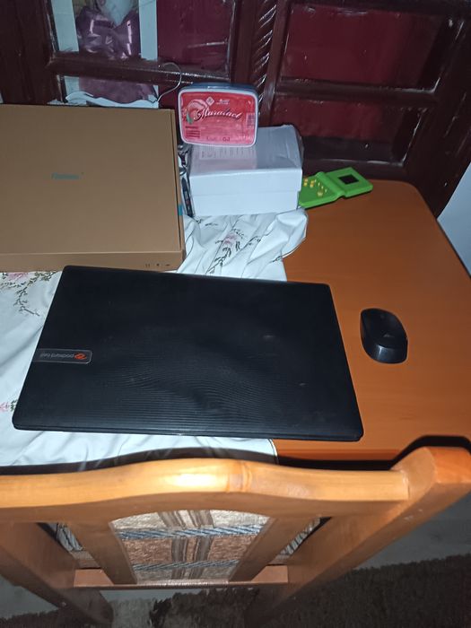 Vând laptop in stare foarte buna