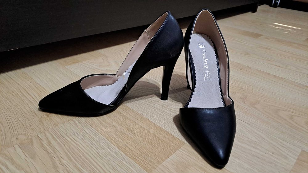 Дамски класически елегантни обувки Tendenz - 36