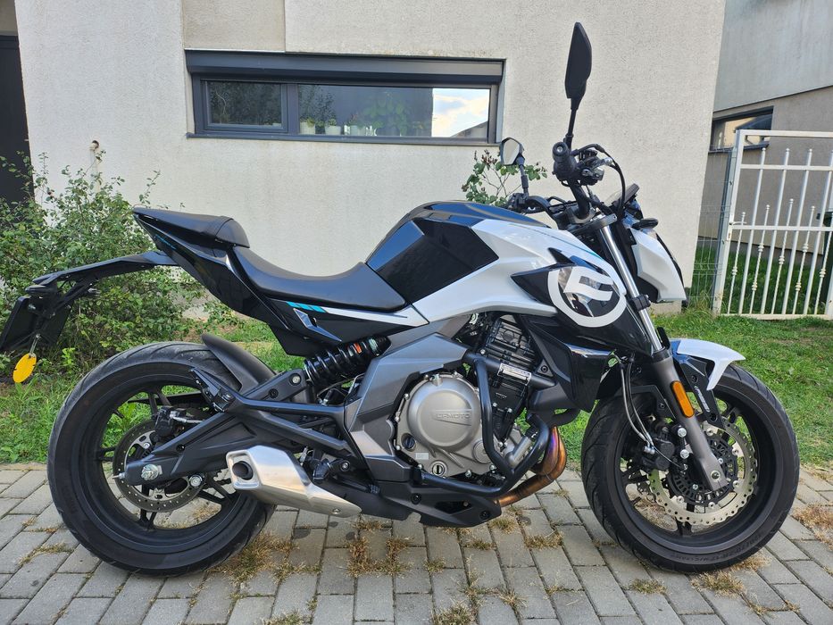 Vand CF Moto 650 NK inmatriculat