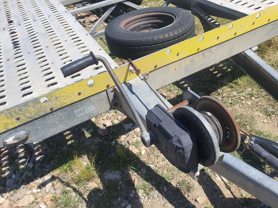 Remorca trailer platformă