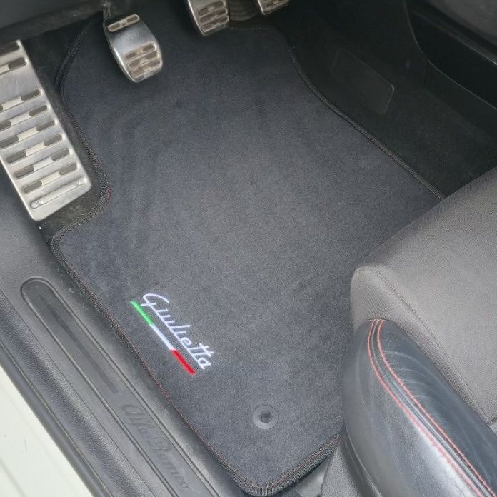 Стелки за Alfa Romeo Giulietta след 2010