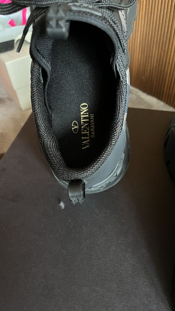 обувки Valentino Garavani