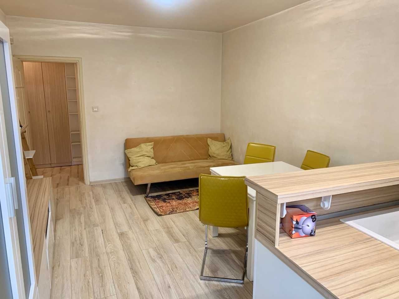 Дава се под наем Тристаен апартамент в София, Малинова долина - 93 кв.м за 600 € - Снимка #1