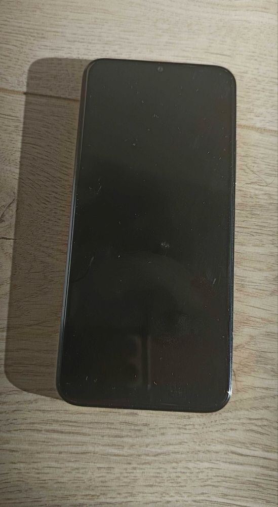 За части Nokia C32 и към нея давам още 2 пак за части подарък! Пишете!