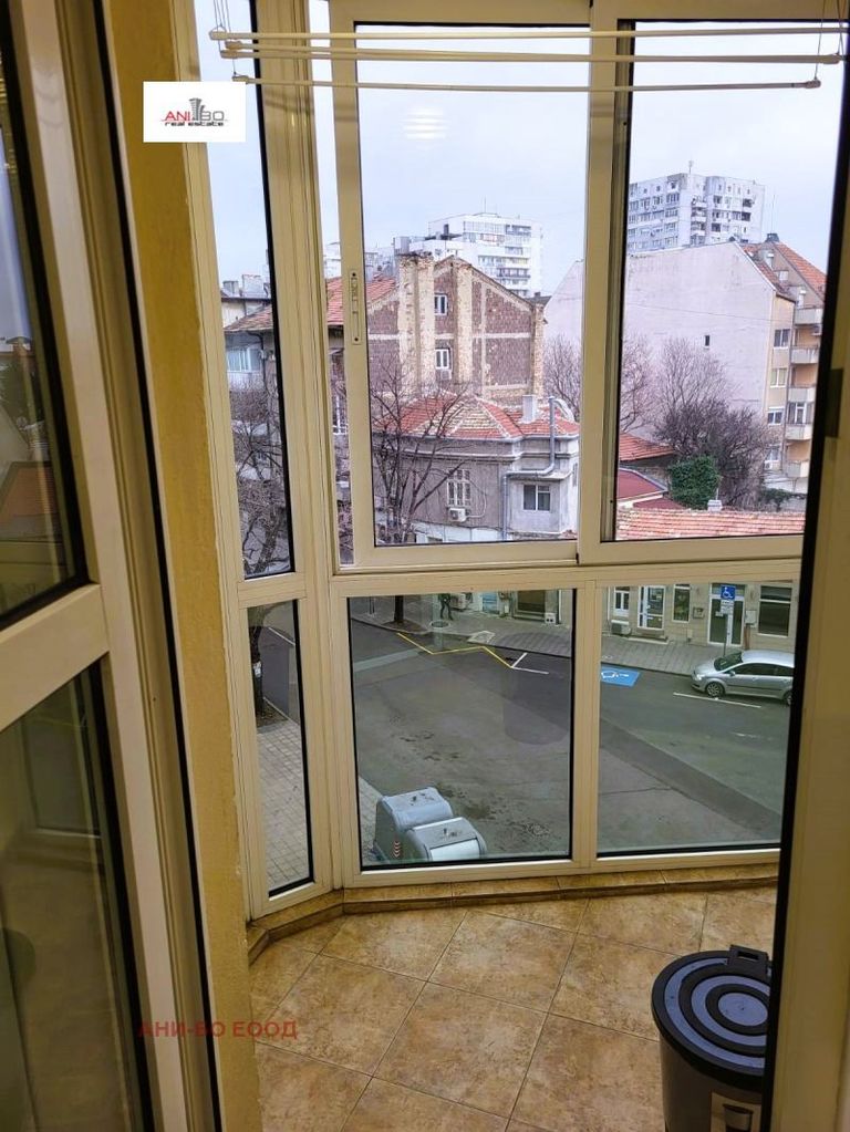 Продава се Тристаен апартамент в Варна, ВИНС - 89 кв.м за 2012 €/кв.м - Снимка #3