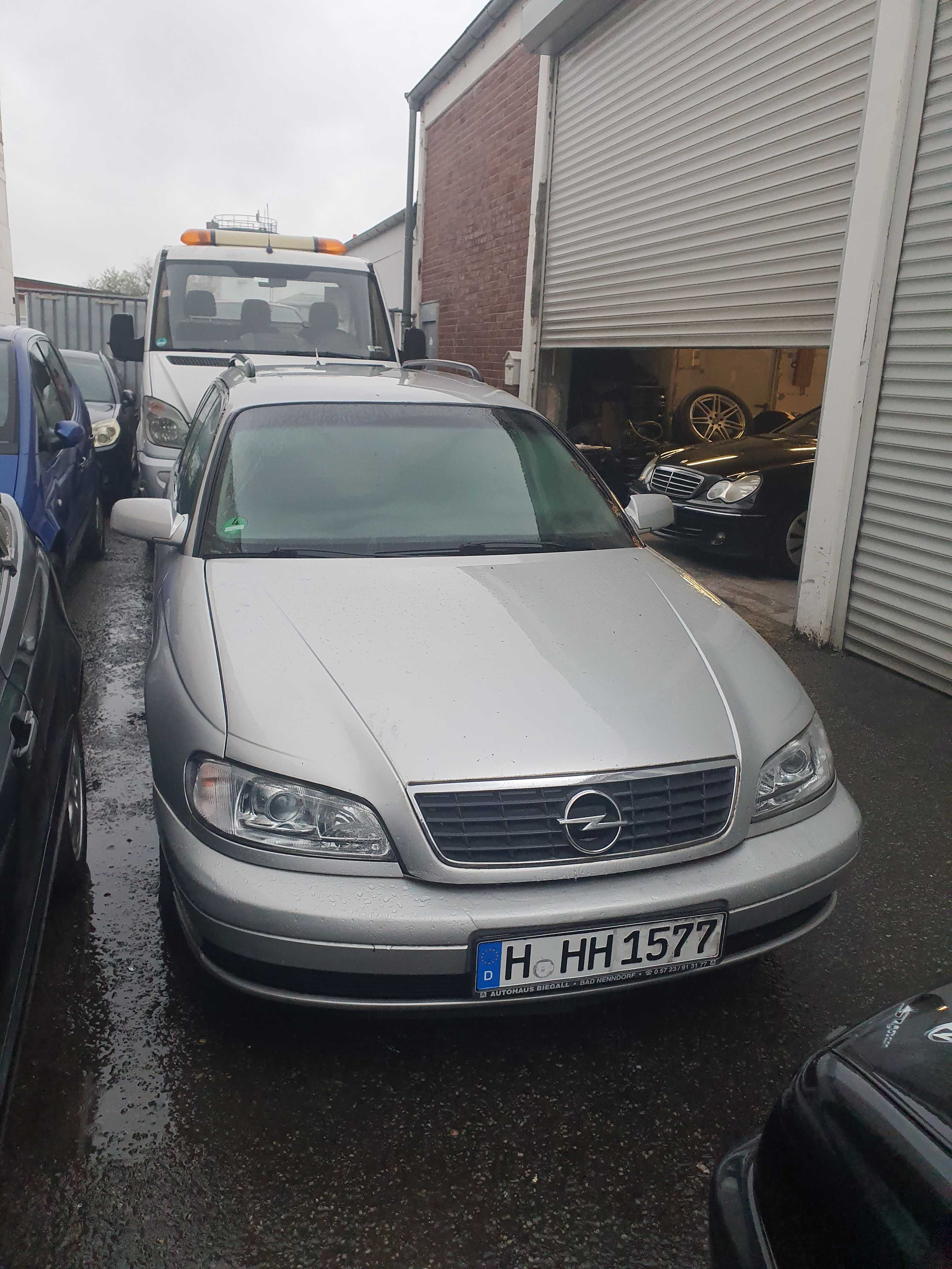 Opel Omega 2.2 16V Автоматик климатик