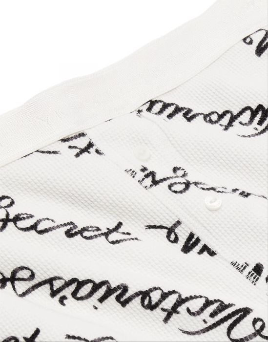 Victoria’s Secret, pijama noua cu eticheta