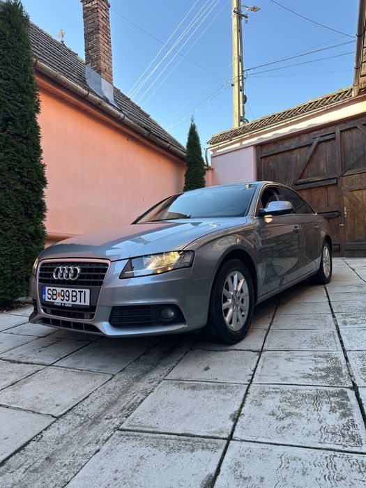 Vând Audi A4 B8.