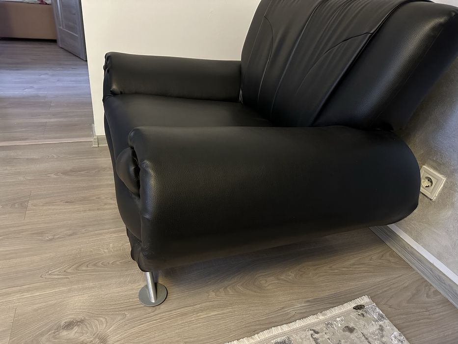 Fotoliu imitatie piele neagra