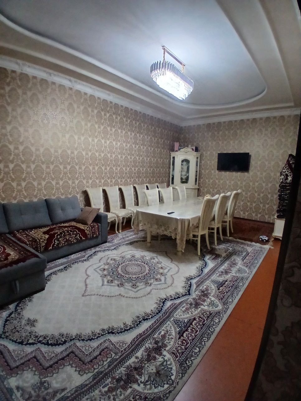 Тошкент тумани киров олмазор кучада ховли сотилади