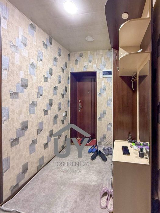 3 комнатная на Максим Горького кирпич