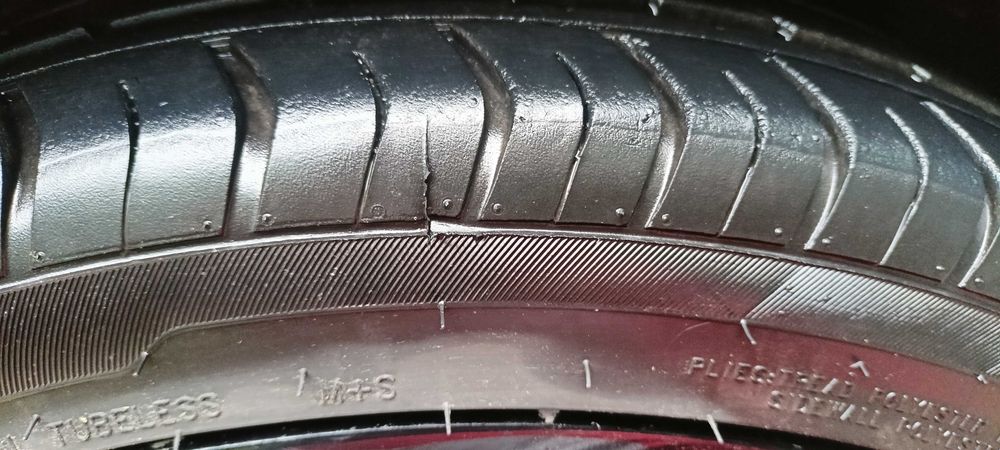 Летни гуми 4бр 225/40/18