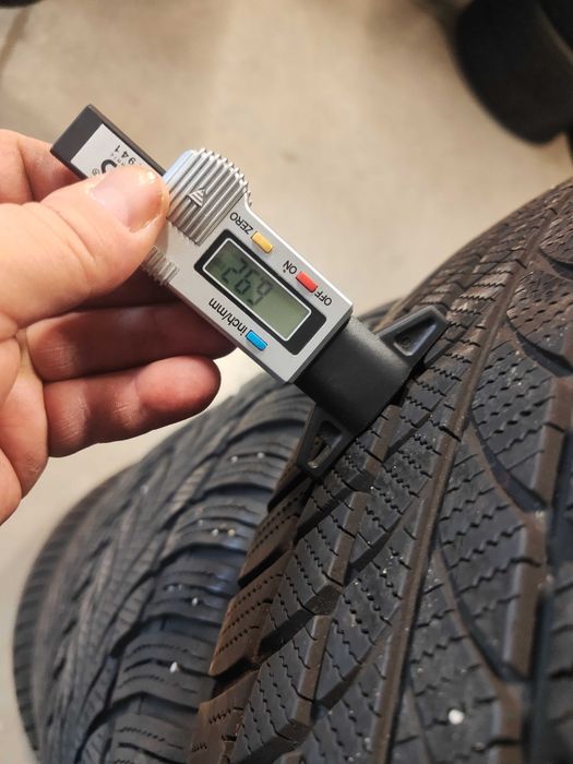 2бр.зимни гуми 225/50/18 Bridgestone