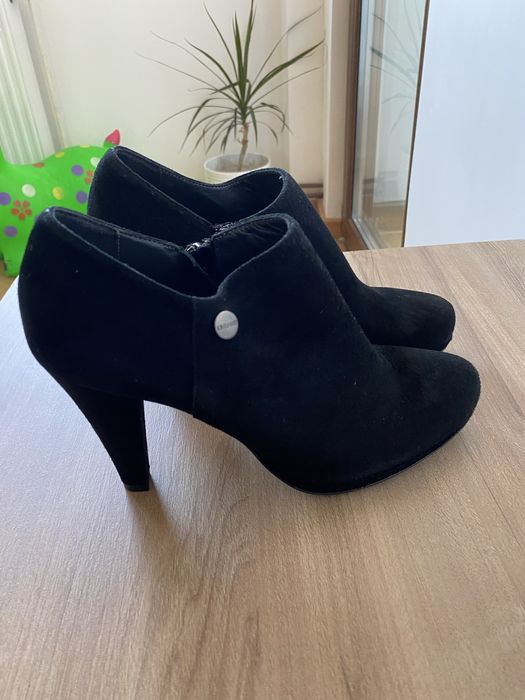 Botine piele intoarsa 38