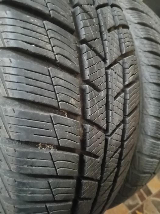 2 бр. зимни гуми 205/55R16 - отлично състояние