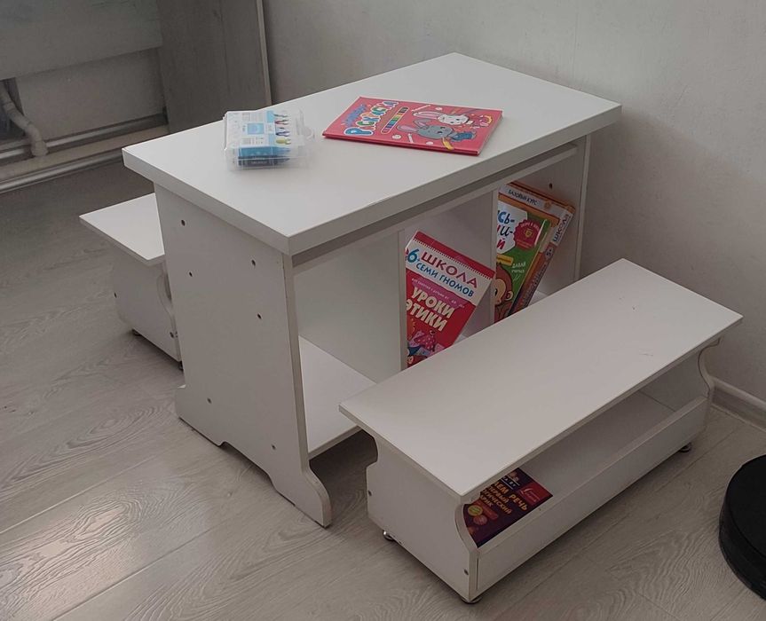 Стол со скамеками