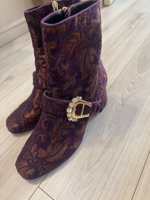 Маркови боти от текстил и велур