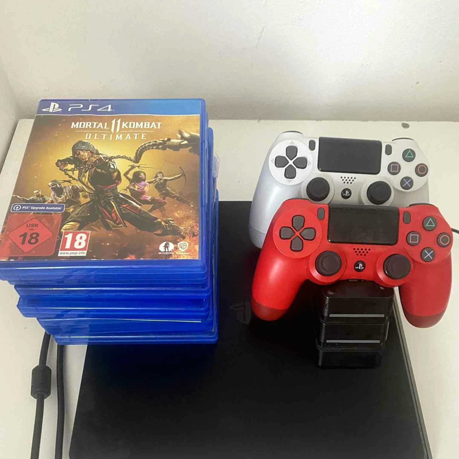 PS4 Slim + Jocuri + 2 Controller-e DualShock 4