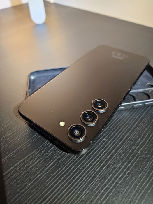 Samsung Galaxy S23 5G 128GB Negru ca nou