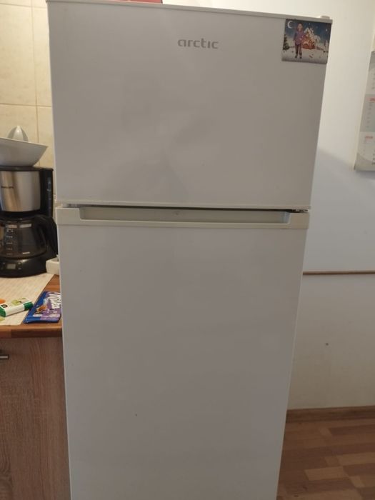 Frigider Artic cu congelator