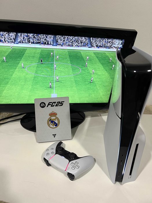 Consolă Sony PlayStation5 Slim cu CD, 1TB, cu jocul FC25 inclus!