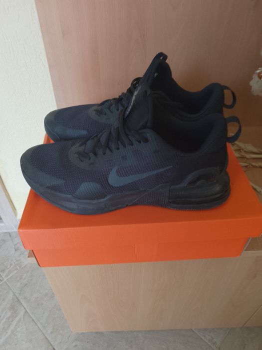 Маратонки NIKE 46