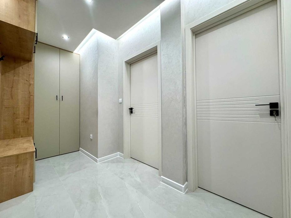 Продава се Двустаен апартамент в Пловдив, Гагарин - 74 кв.м за 1865 €/кв.м - Снимка #1