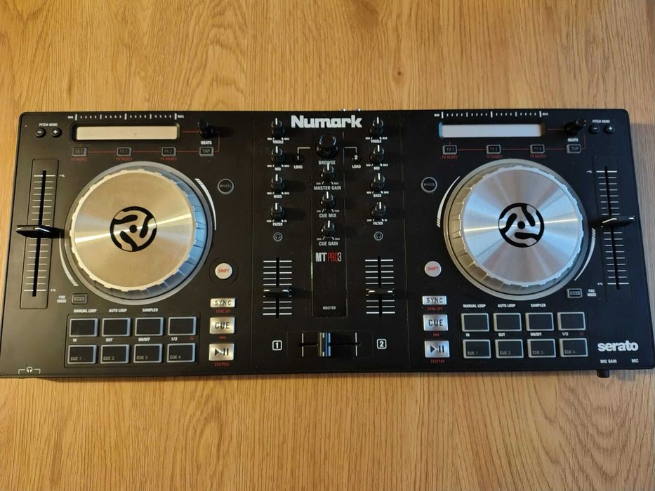 DJ controler Numark Mixtrack Pro 3