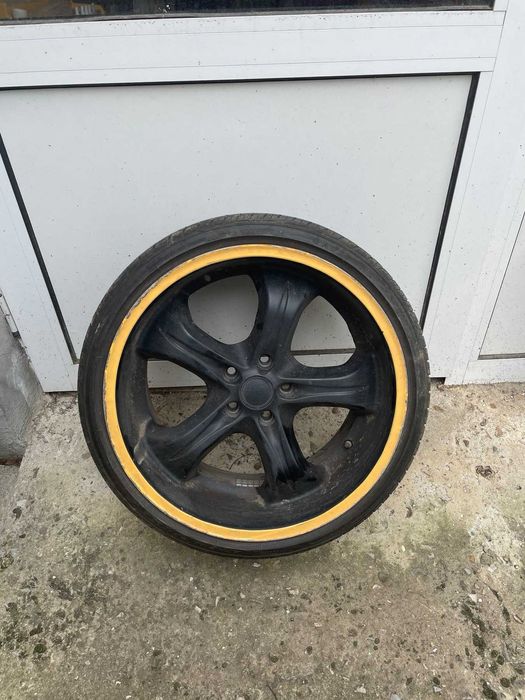 Гуми със спортни джанти